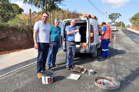 Obras De Pavimenta O Na Rua Ign Cio Schelbauer Est O Na Etapa Final