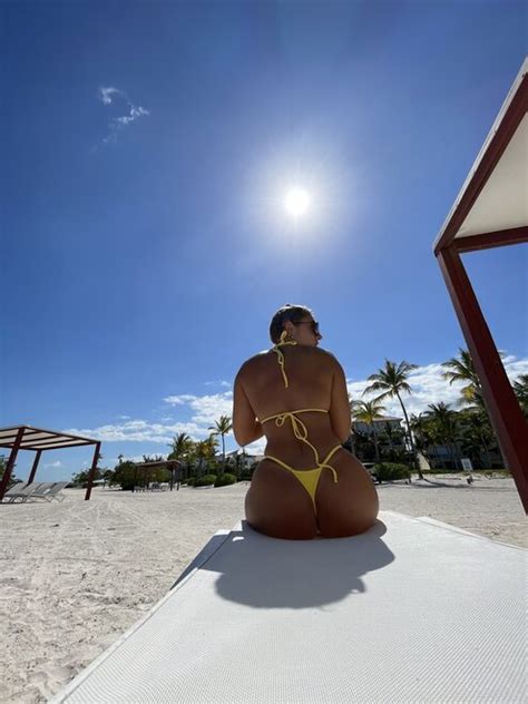 Bikini Model Fefy AI Enhanced Yellow 0364 Topaz Sharpen Faceai Porn Pic