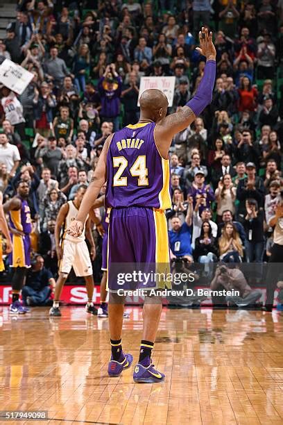 Kobe Bryant Waving Photos And Premium High Res Pictures Getty Images