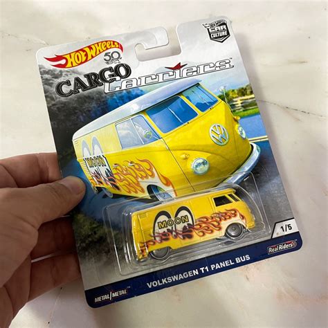 Hot Wheels Cargo Carrier Mooneyes Volkswagen T Panel Bus Hobbies Toys Toys Games On Carousell