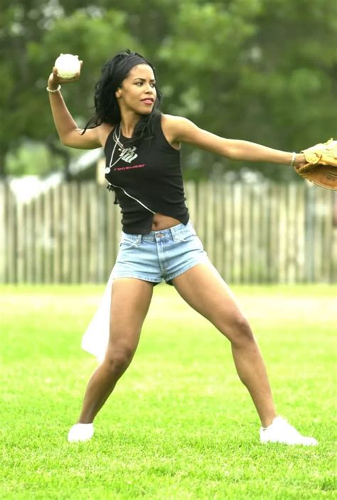 Stacey Dash Sexy And Hot Bikini Pictures Woophy