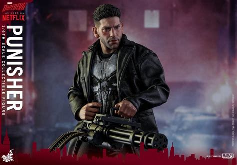 Hot Toys Reveals Jon Bernthal S PUNISHER Action Figure From DAREDEVIL Season GeekTyrant