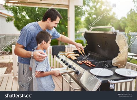 4206 Bbq Grill Kids Images Stock Photos And Vectors Shutterstock