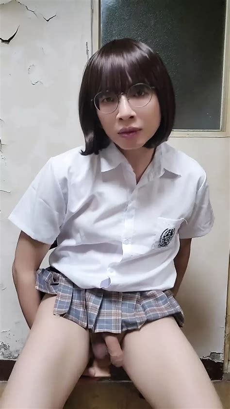 Transe Ting Xuan Tr Gt High Heels Und Reitet Dildo Um Zu Masturbieren Xhamster