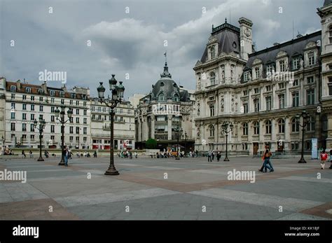 Courtyard of the Hotel de Ville building housing Paris`s local ...