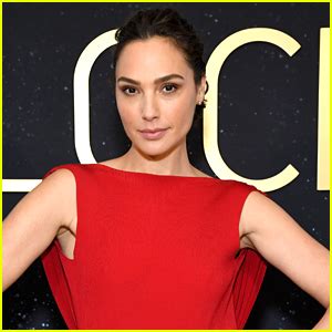 Gal Gadot Says Her ‘Cleopatra’ Movie Will ‘Change The Narrative’ About ...