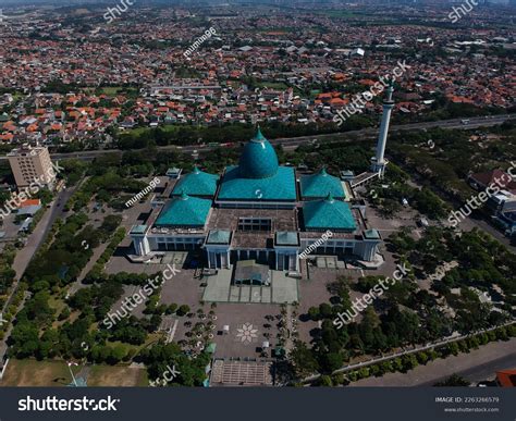 Surabaya Al Akbar Mosque Built By Stock Photo 2263266579 | Shutterstock