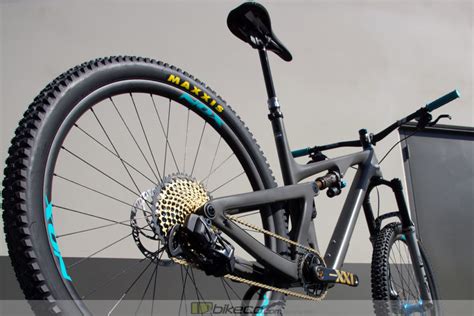 Custom Yeti SB130 NOX, King, ENVE - BikeCo.com