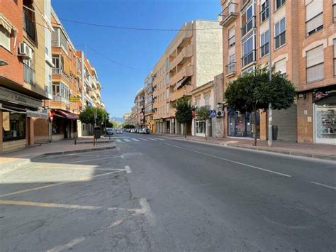 La calle Mayor de Espinardo mantendrá dos carriles tras la paralización