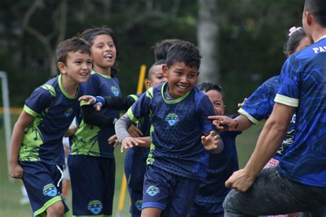 Con saltos y gritos de alegría terminó la Copa Regional de Fútbol