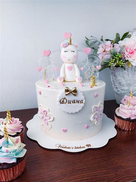 Baby unicorn cake - Decorated Cake by Vyara Blagoeva - CakesDecor