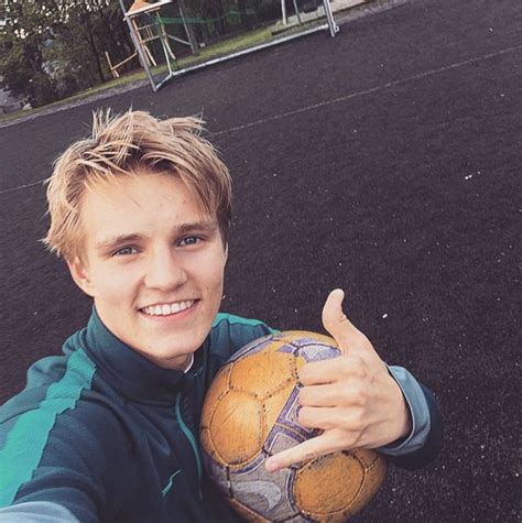 Pin by Zak Markham on Unreal Martin ødegaard Soccer players