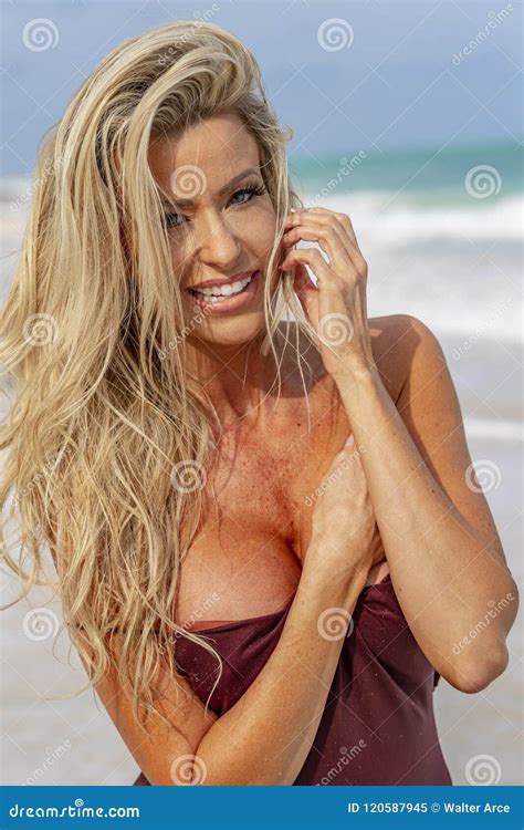 Beautiful Blonde Model Enjoying The Caribbean Environment Stock Image Image Of Enthusiasm