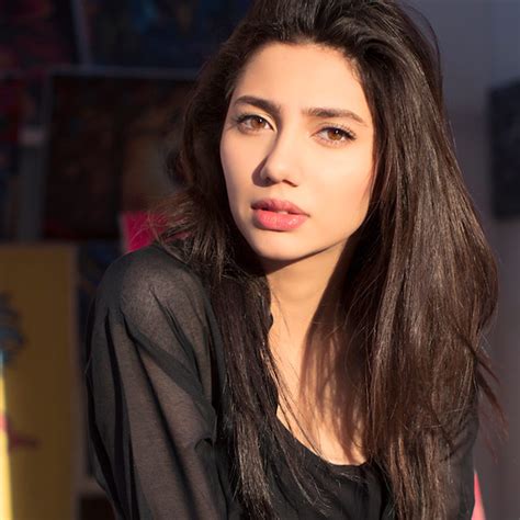 Mahira Khan Latest Hot Sexy Pictures Welcomenri
