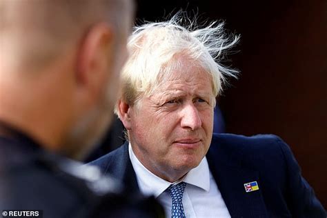 Boris Johnsons Ex Chief Of Staff Suggests A Return