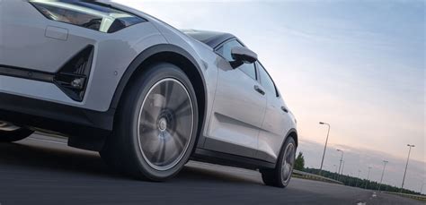 Nokian Tyres Hakka Black 3 - Kontroll med overraskende komfort / Nokian ...