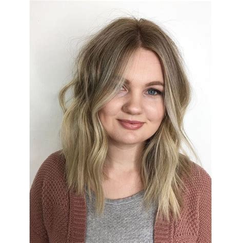 20 Best Ash Blonde Lob With Subtle Waves