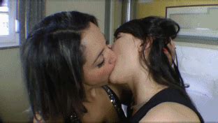 Facesitting Female Assassins HOT KISSES KATRINA MILF Years Old Vs DEMI Years Old CLIP