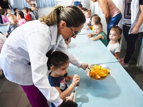 NUTRIÇÃO NAS ESCOLAS 14 Município de São Miguel do Iguaçu PR