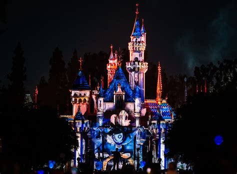 Disneyland Entertainment Returning in 2024 – TheBetterFlyer