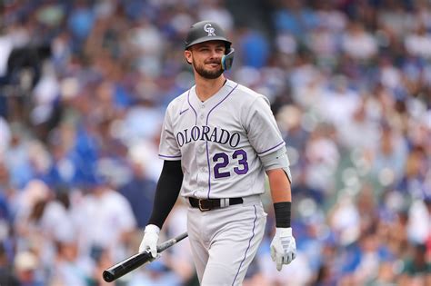 Kris Bryant Hopes New Medical Procedure Gets Him on the Field