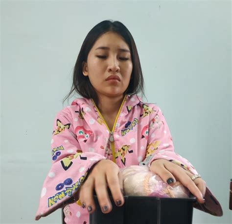 Nabi Ph Ng V D N Hot Girl V Ng V Ng Lao L V Bu N Ch T C M S Ng