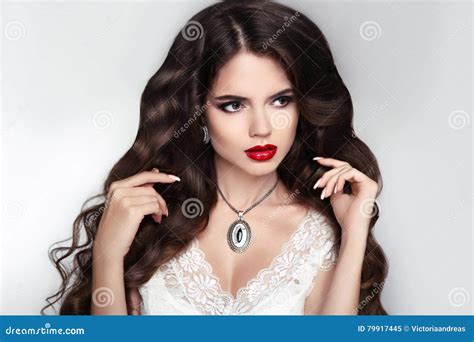 Beautiful Brunette Model Girl With Shiny Brown Long Wavy Hair St Stock Image Image Of Color