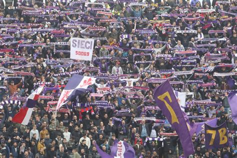 Fiorentina Condenada A Fazer Jogo Port Es Fechados Por C Nticos