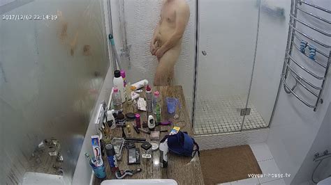 Watch Shower Man Phil Evening Shower Dec Naked People With Oscar Pearl In Guest Bedroom