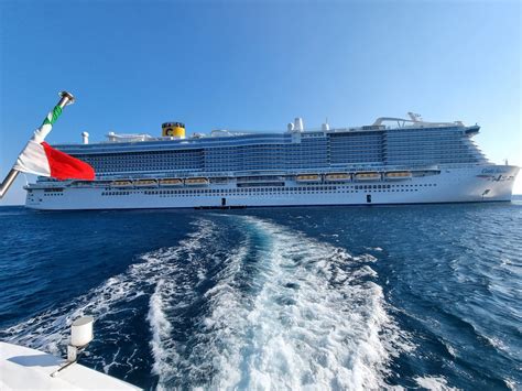 Il Video E Foto Reportage Sulla Nave Da Crociera Costa Smeralda In Rada