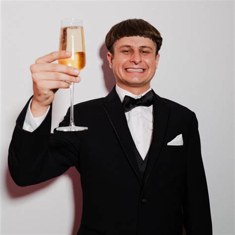 Oliver Tree Net Worth at Indiana Brownless blog