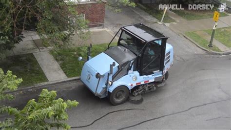 Chicago Street Sweeper Working In The Rain 6 28 17 Youtube