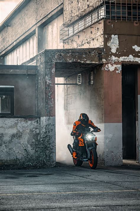 Nova KTM 990 Duke 30 anos da naked austríaca MotoNews Andar de Moto Brasil