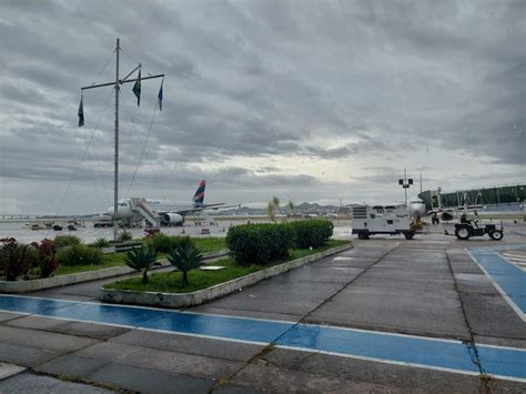 Aeroporto Santos Dumont Opera No Visual Para Pousos E Decolagens Mesmo