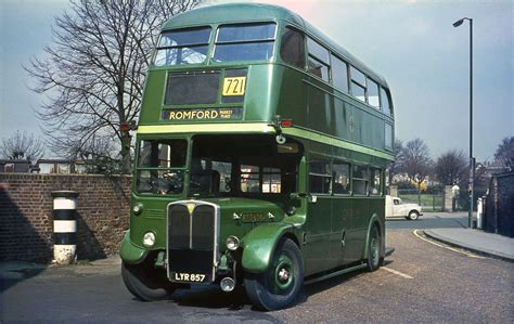 Green Line RT3438 Turning Into RE Garage Romford 1968 Flickr