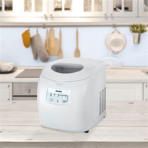 Danby 25 Lbs Countertop Ice Maker In White DIM2500WDB Danby Canada