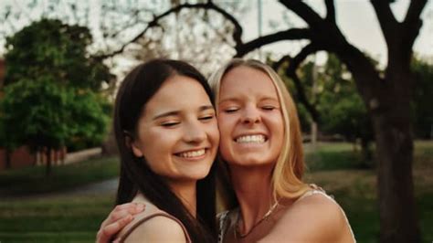 Mom Shares Her Secret To Helping Daughter Ditch Toxic Friend