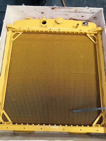 Sd23 불도저를위한 방열기 Ass y Water 탱크 17y 03 90000 Bossgoo com의 고품질 Sd23 불도저를위한 방열기 Ass y Water 탱크