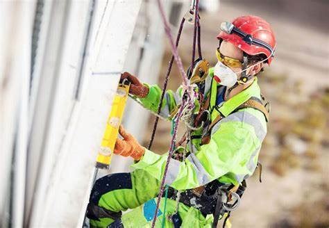 Training K Bekerja Pada Ketinggian Dengan Akses Tali