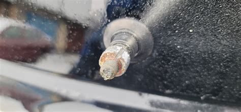 Замена поводка задней щетки — Ford Explorer (5G), 3,5 л, 2013 года ...