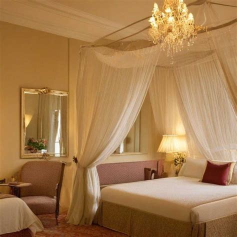 New Beautiful Line Romantic Decorated Hotel Rooms