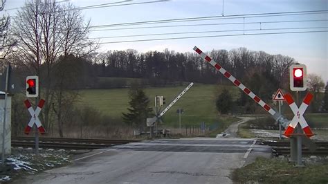 Spoorwegovergang Essingen D Railroad Crossing Bahn Bergang