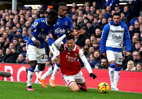 Early Predicted Arsenal Lineup To Face Everton This Weekend Arsenal