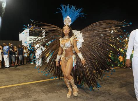 Ego Aline Riscado Desfila No Carnaval De Sp Costeiro Pesado Eu