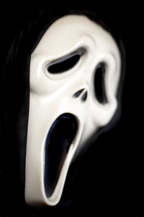stock photo  scream mask freeimageslive