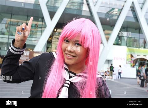 Une jeune Thaïlandaise amateur de Cosplay Cosplay Idol Oishi à la concurrence à Bangkok Photo