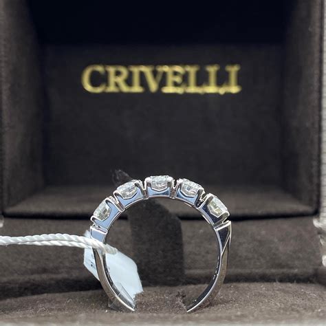 Anello Crivelli Veretta A Pietre In Oro Bianco E Brillanti Ct