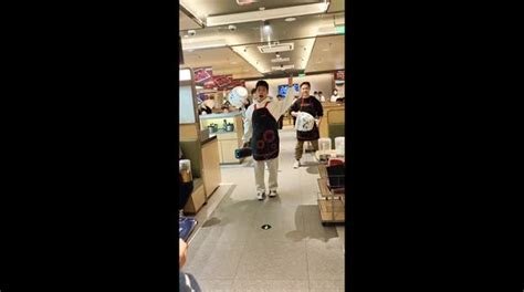 Traditional Chinese Acrobatics Haidilao Hot Pot Dance Performance In Taiyuan Shanxi Buy