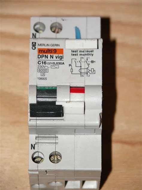 Merlin Gerin Multi 9 - 19655 DPN N Vigi 16a 30mA Type C One Pole ...