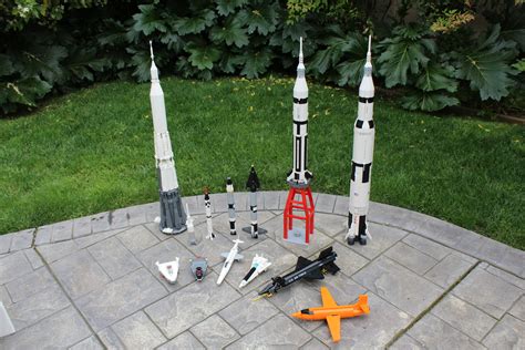 My rocket garden grows : lego